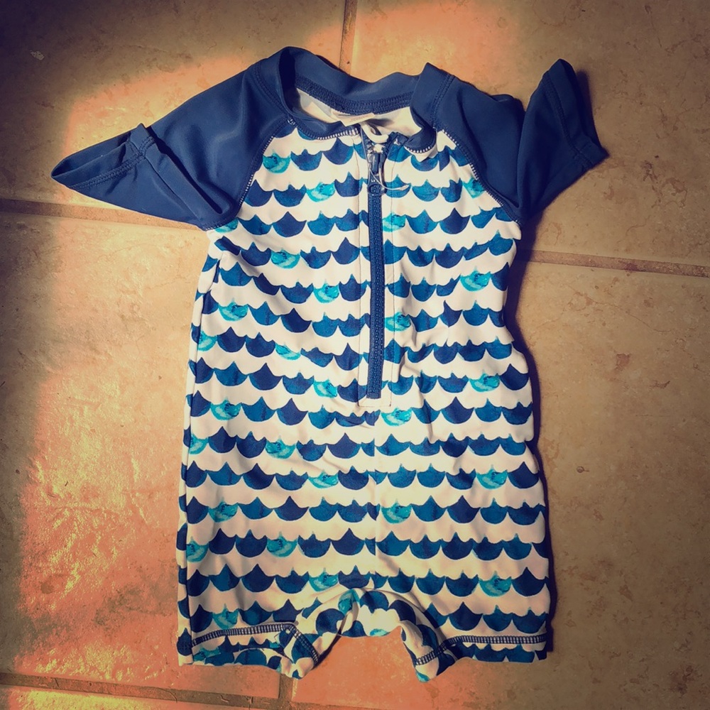 One piece swim suit